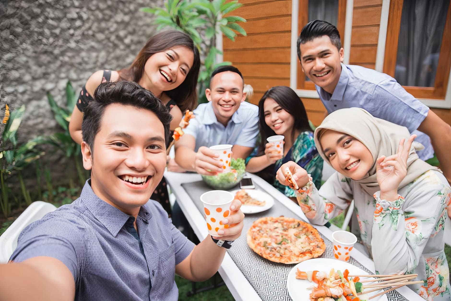 Ragam Kudapan Sedap yang Asyik Disantap Bareng Teman