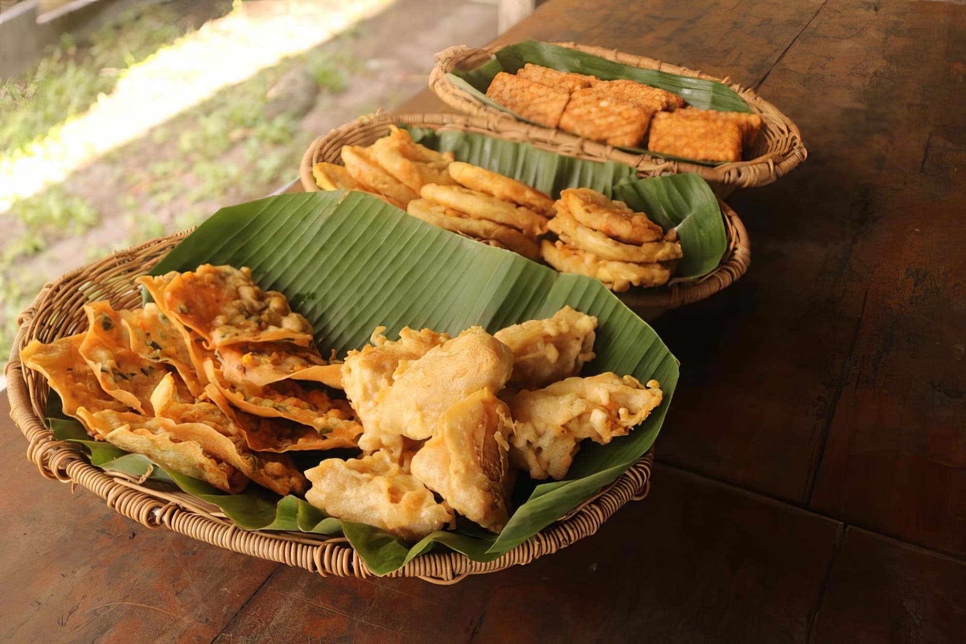 Selain Cabai Rawit, 5 Racikan Sambal ini Cocok Dipasangkan dengan Gorengan